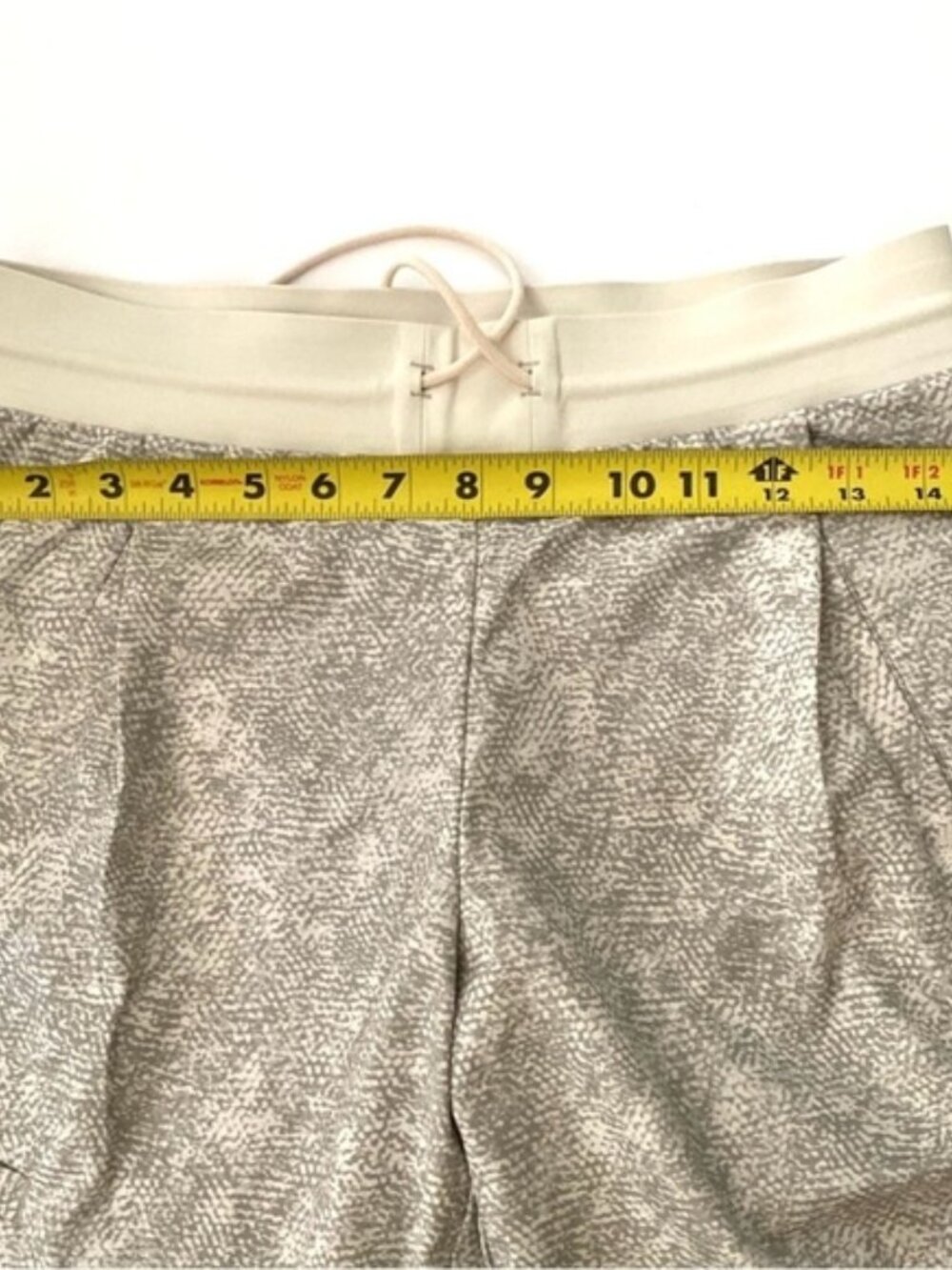 Athleta Women’s Pants Venture Printed Pants in a Viper Gray Joggers Size 4 Tall - Picture 10 of 15